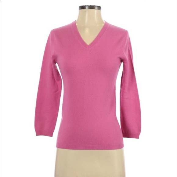 BCBGMaxAzria Sweaters - BCBGMAXAZRIA size S cashmere pullover in excellent condition